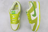 Nike Dunk Low SB "Green Sour Apple" - Celebrity fashion